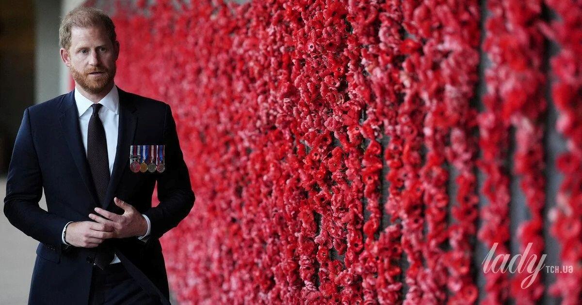 Karališkasis vizitas Australijoje: princas Haris pagerbė karius, o Meghan Markle debiutavo TV šou