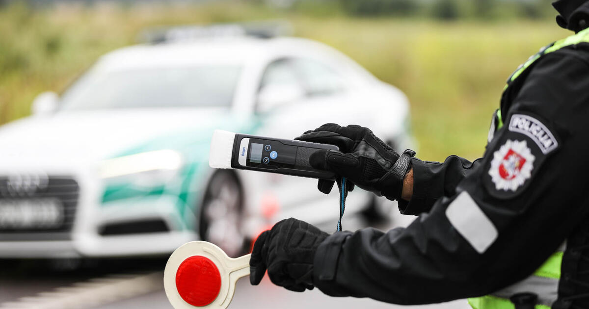 Balandis keliuose - dar daugiau dėmesio eismo saugumui: pareigūnai į gatves išriedės ir motociklais