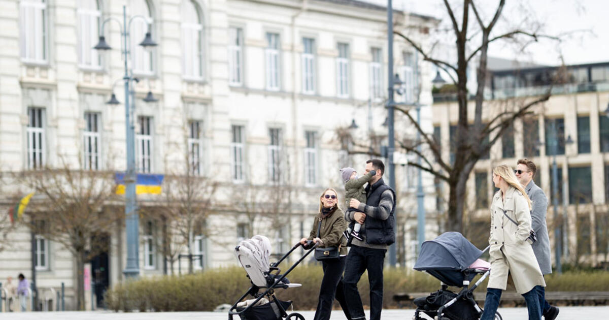 Seimą pasieks vaikus auginančioms šeimoms palankus siūlymas dėl vaiko priežiūros atostogų