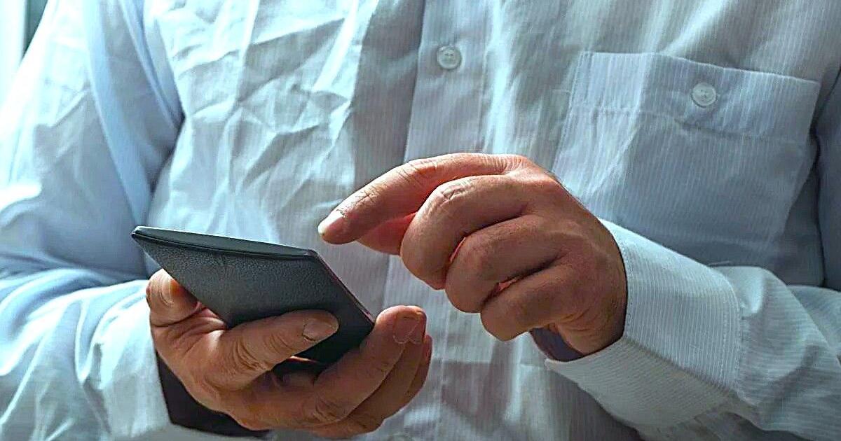 Paslaptingas „pliusas apskritime“ telefono ekrane: ženklas, kurio prasmę žino ne visi