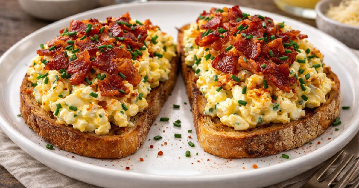 Kiaušinienė ilsisi, sumuštiniai – jau praeitis: naujas pusryčių hitas – skrebutis su kiaušiniu, šonine ir aromatingu kariu