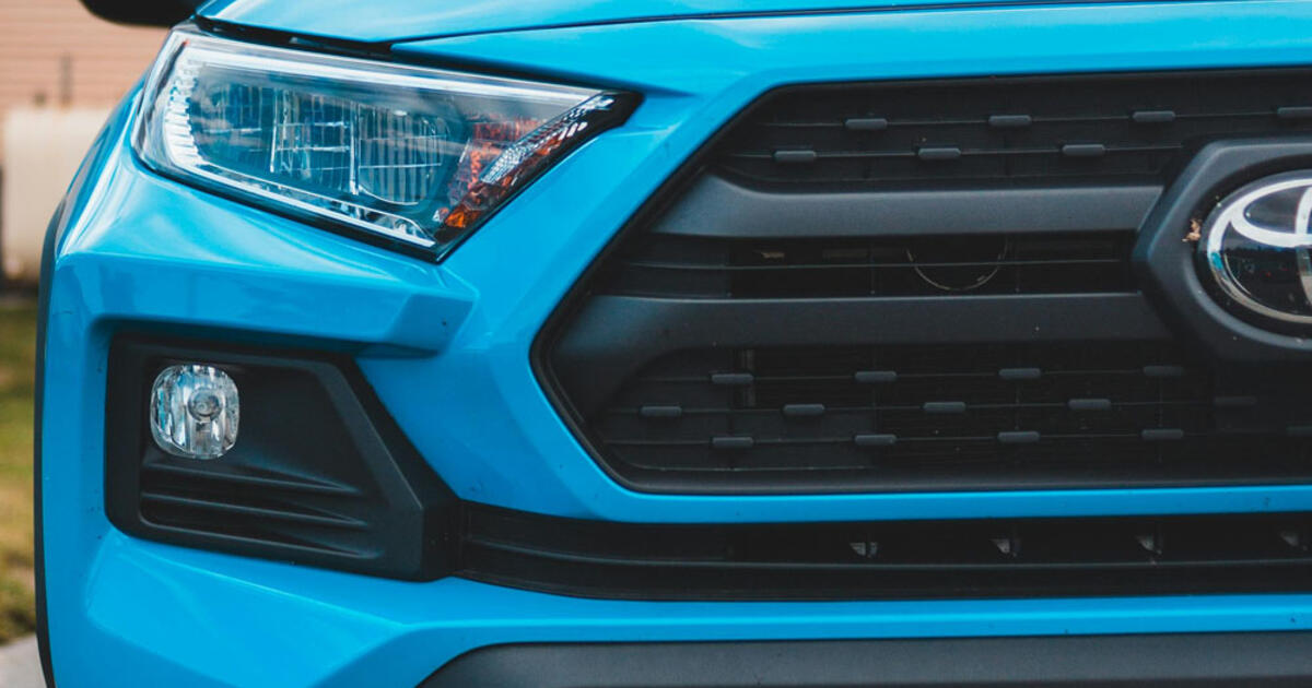 Naujų automobilių pardavėja nespėjo paskui rinką: galėjo parduoti dar daugiau