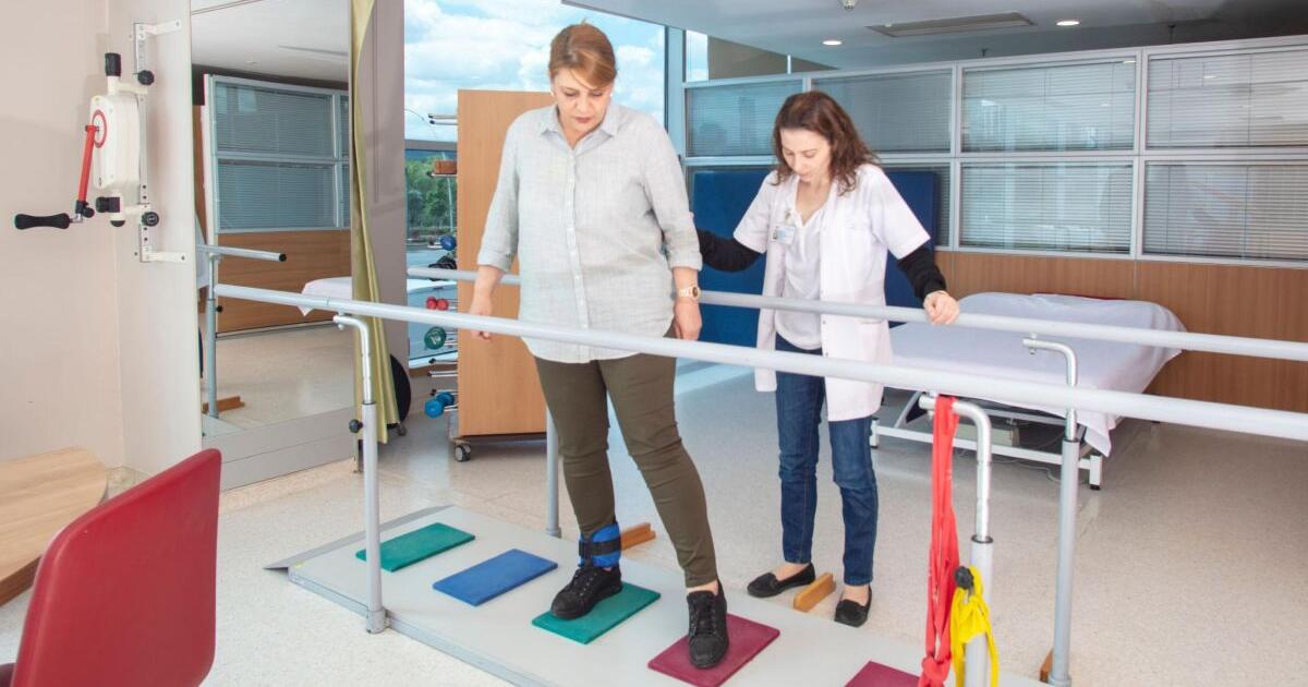 Kaulų laužymas dėl ūgio: kodėl tūkstančiai renkasi tokią skausmingą operaciją?