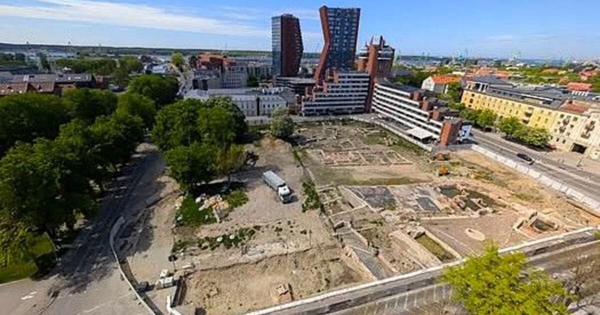 Atgimimo aikštė bunda iš ilgamečio sąstingio: Klaipėda vėl žada judėti pirmyn