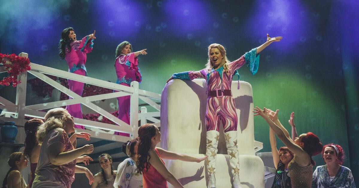 Estų solistė apie „Mamma Mia!“: „Šokdavome kartu su žiūrovais – nesu mačiusi nieko panašaus“
