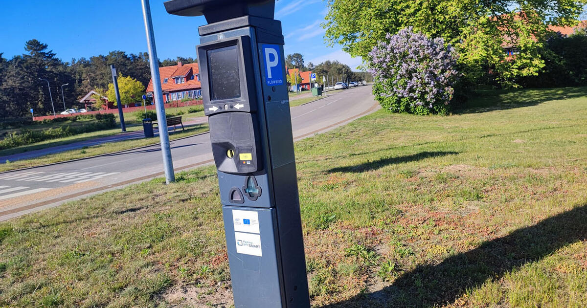 Nuo birželio 1 d. iki rugpjūčio 31 d. - rinkliava už automobilių statymą Nidoje