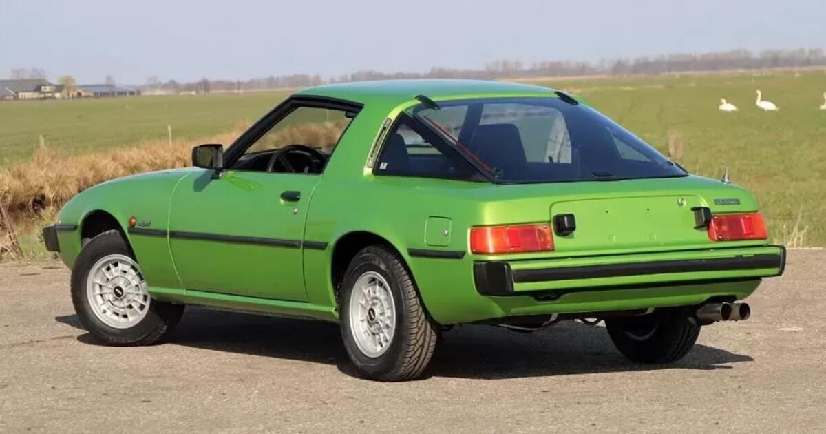 Automobilizmo legendos: sportinis automobilis su kitokiu varikliu