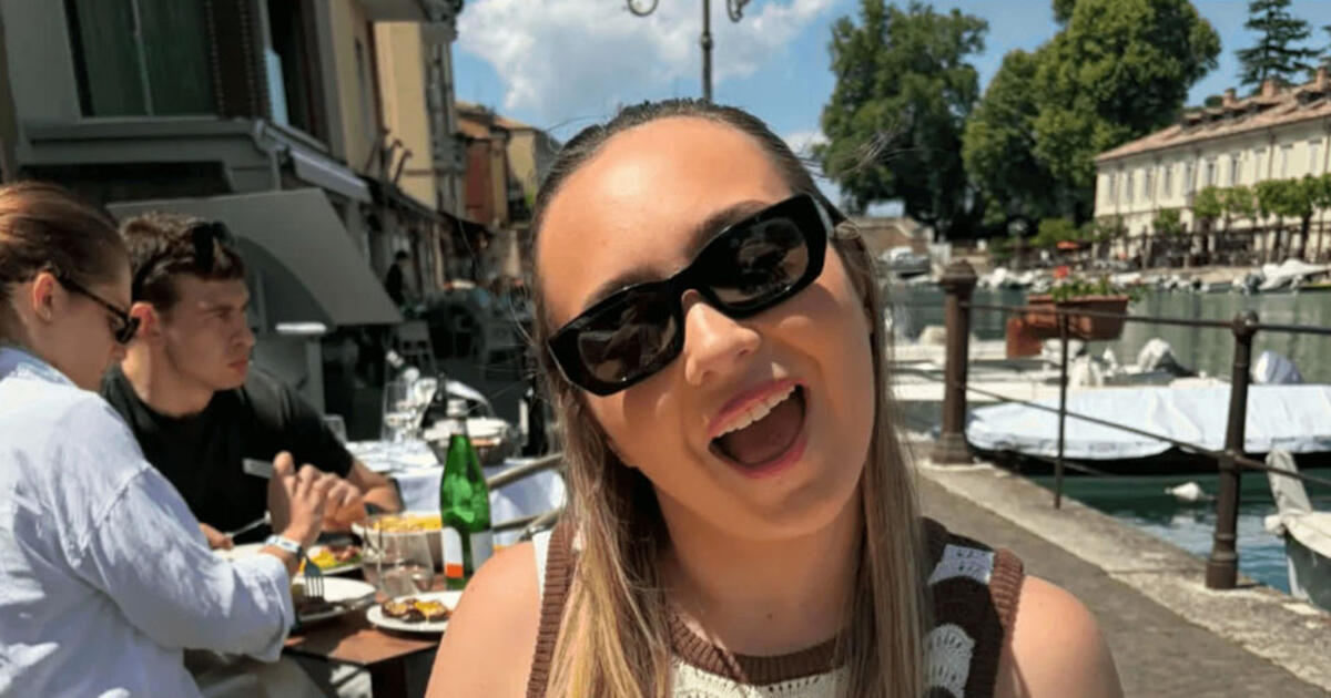 Saulė, paplūdimys ir pica: moteris sugalvojo, kaip pailsėti 