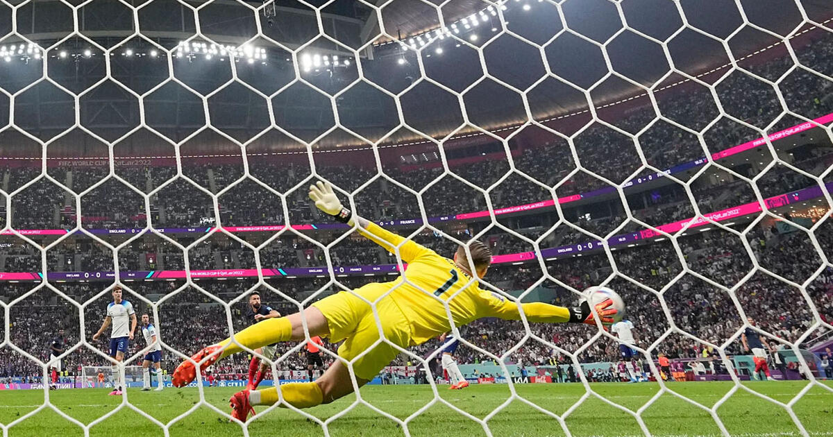 Artėja futbolo karštligė: bemiegės naktys, lažybos ir progno
