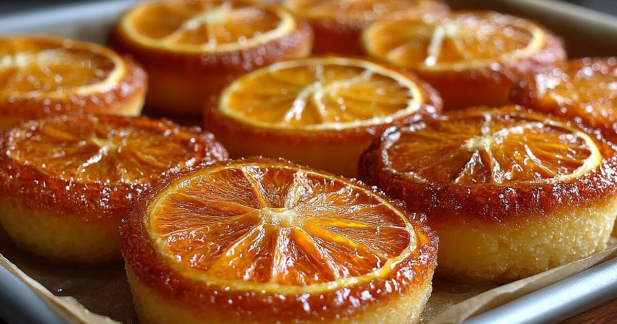 Apipilu apelsiną tešla ir dedu į skardą – po pusvalandžio patiekiu skanėstą: 6 ingredientai ir kepinys prie arbatos paruoštas