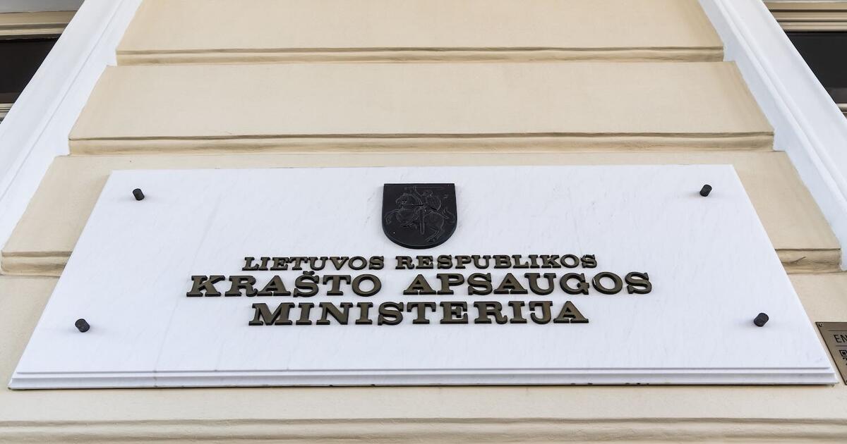 KAM: pasirašyta sutartis dėl karinių visureigių ir