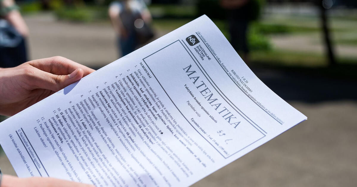 Egzaminai ir toliau virkdo abiturientus: kaltų nėra