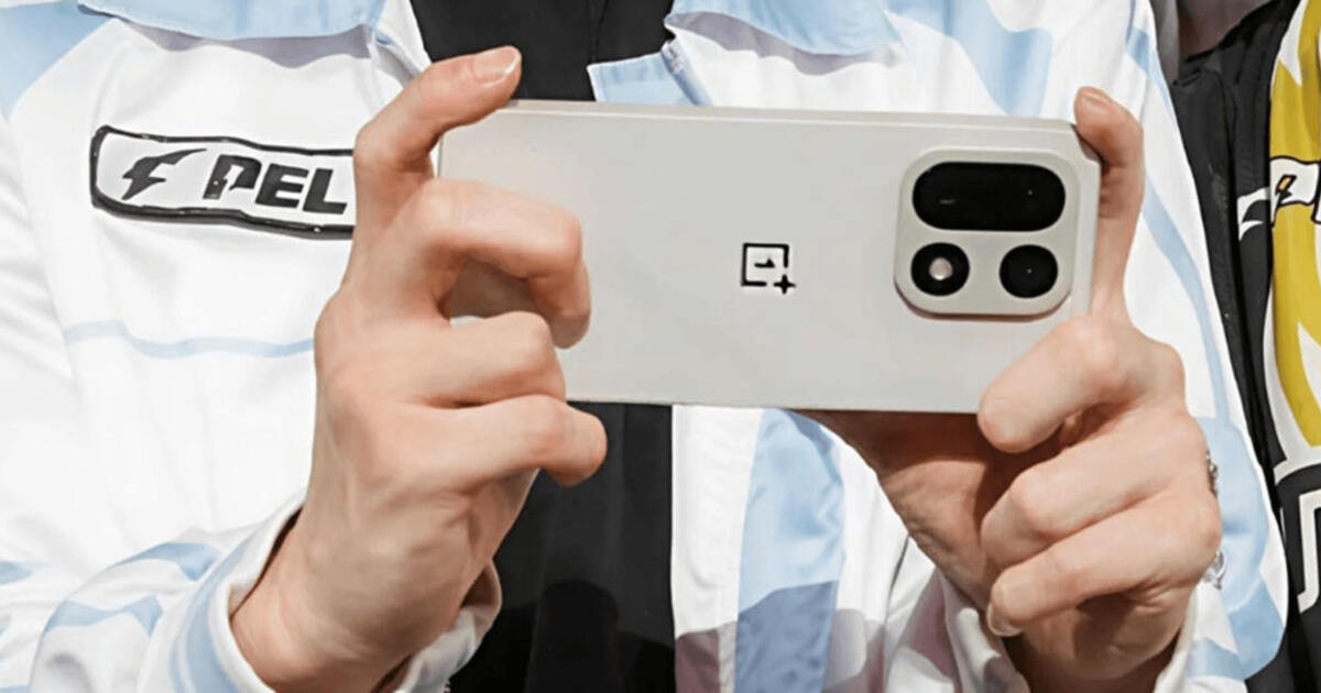 Photo: ve.lt Xiaomi 17T Pro Wins Top Honor at EISA 2026 Smartphone Awards