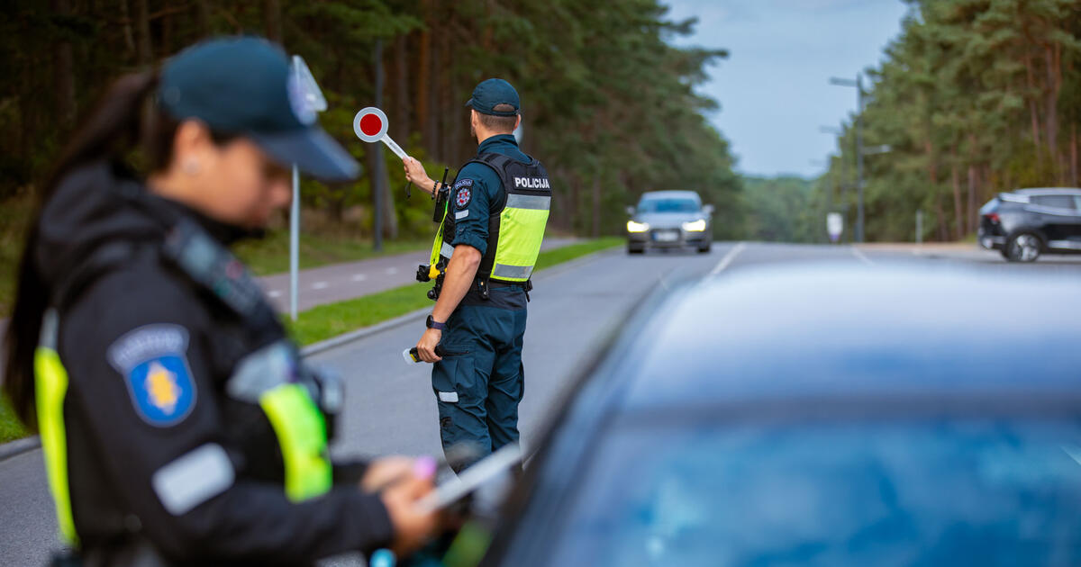 Pirmasis vasaros savaitgalis: ir vairuotojai norėjo šventę š