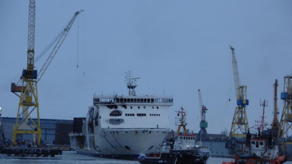 Sudegęs keltas "LISCO Gloria" parplukdytas į Klaipėdą