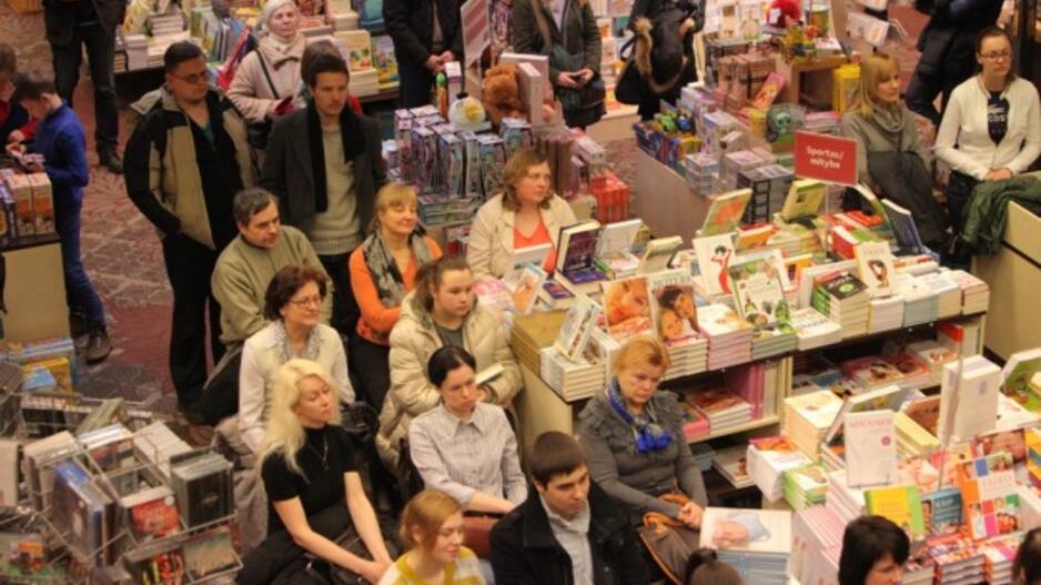 R.Šepetys knygos "Nelengvu keliu" pristatymas