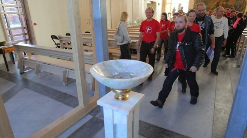 Žinią apie onkologijos centrą skleis motociklininkai