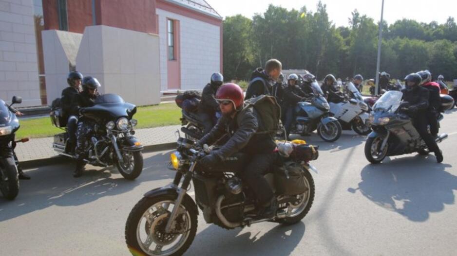 Žinią apie onkologijos centrą skleis motociklininkai