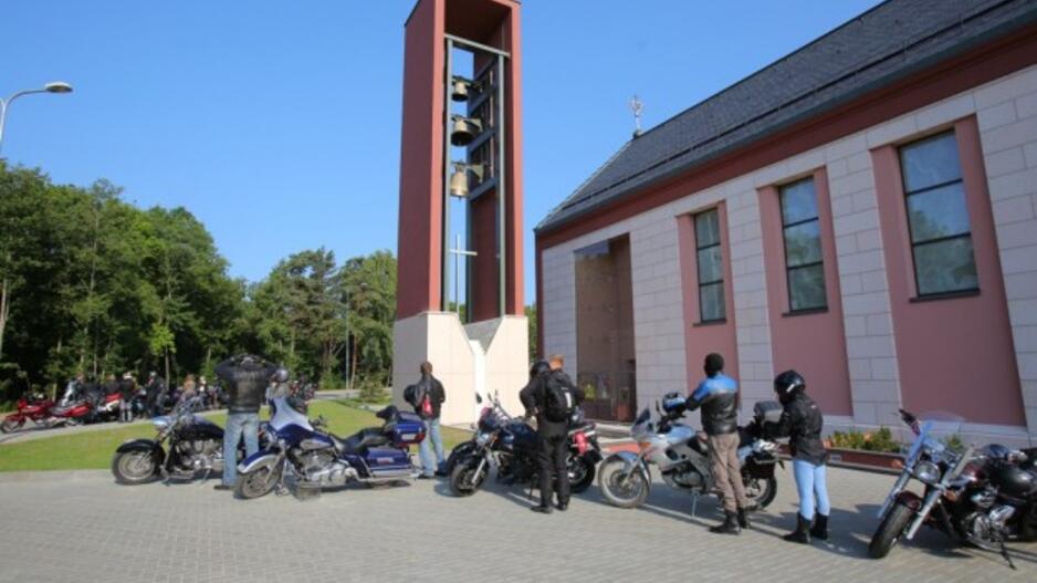 Žinią apie onkologijos centrą skleis motociklininkai