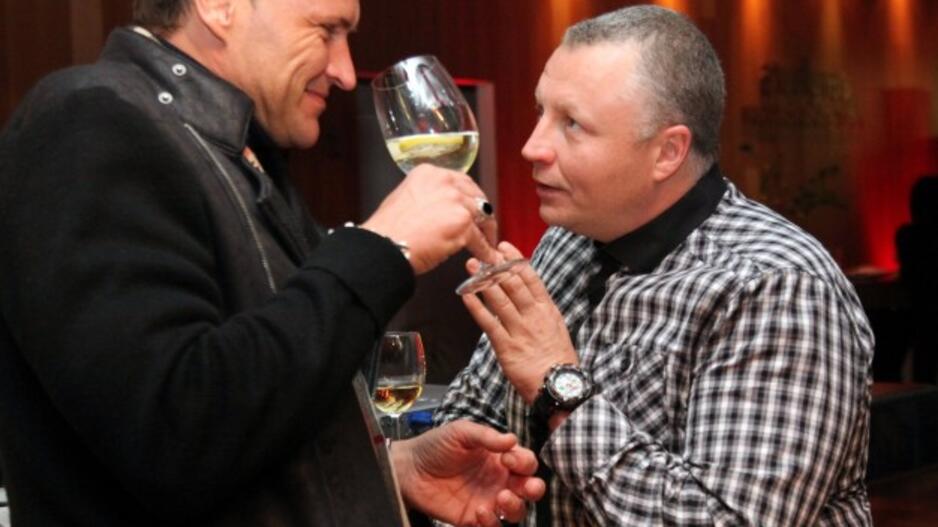 Dizainerės Natalijos Šakelienės kolekcijos modeliais tapo ir Rūta Mazurevičiūtė, ir Gediminas Juodeika