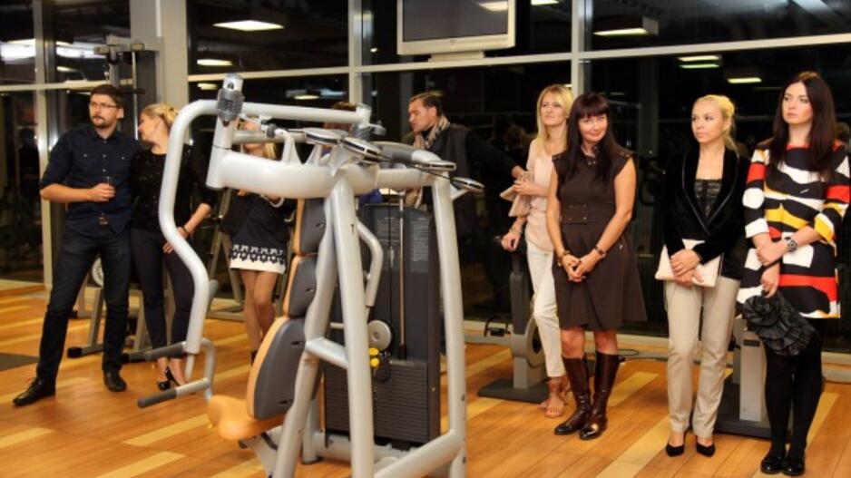 Dizainerės Natalijos Šakelienės kolekcijos modeliais tapo ir Rūta Mazurevičiūtė, ir Gediminas Juodeika