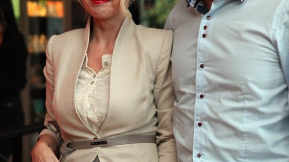 Dizainerės Natalijos Šakelienės kolekcijos modeliais tapo ir Rūta Mazurevičiūtė, ir Gediminas Juodeika