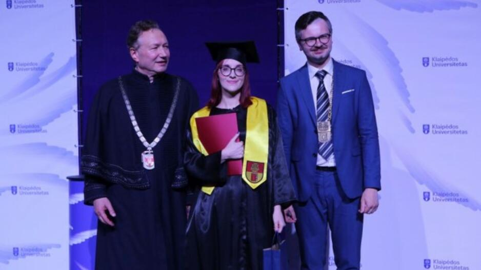Įteikti diplomai Klaipėdos universiteto absolventams