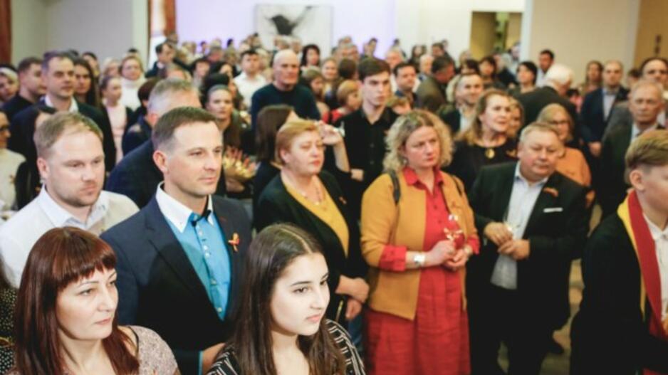 Klaipėdos koncertų salėje jaunieji atlikėjai surengė įspūdingą labdaros koncertą