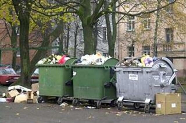 Vėlinių proga - įmonės eksperimentas šiukšliavežiams 