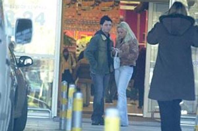 Amberlaifas draugauja su Vika iš "Mango"? 