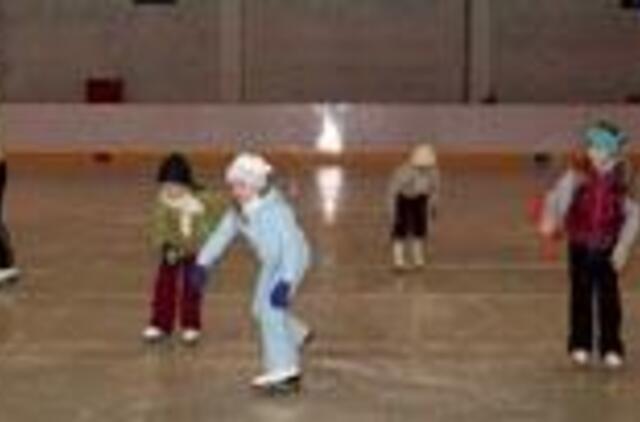 "Ledinių" sporto šakų treneriai nesigaili mokantys vaikus 