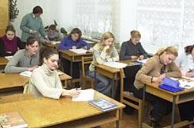 Klaipėdos suaugusiųjų vidurinėse mokyklose nebetelpa moksleiviai 