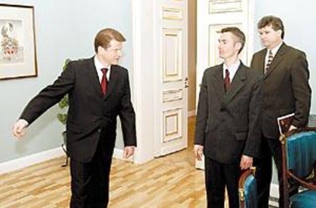 Slaptą "Alitos" medžiagą valstybės vadovui perdavęs Albertas Sereika Prezidentūroje dirbs ekspertu 