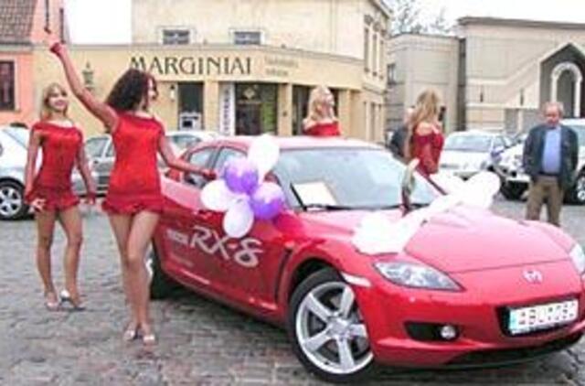 Pajūrio gyventojų simpatijos - japoniškam sportiniam automobiliui 