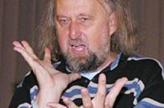 Geltonos rožės pumpuras