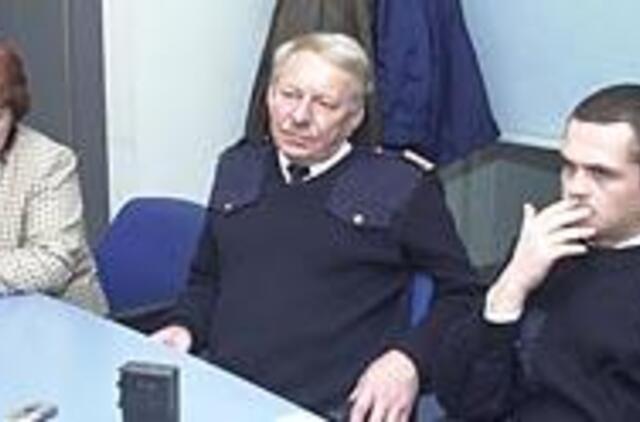 Pavojingi kroviniai uoste perkraunami, bet nesandėliuojami 