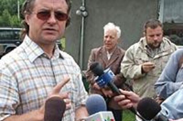 Parlamentarų duoną kartina išnaudotojai 