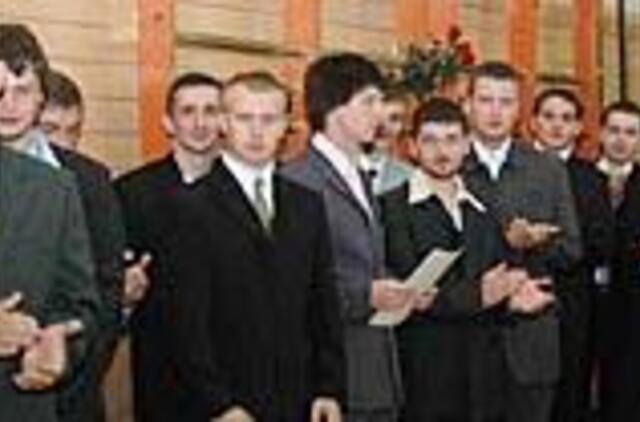 Uniformomis Jūreivystės kolegijos studentai pasipuoš kitąmet 