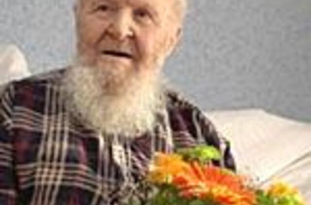 "Gyvenimas gražus - kaip lekiantis žirgas..." 