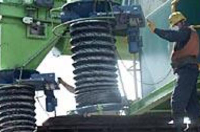 Uoste bręsta darbininkų protestai 