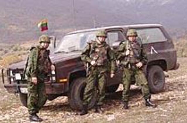 Lietuviams Kosovo žmonės šypsosi tik dieną 