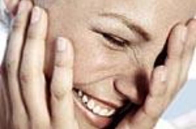 Meilė akla, o humoras atveria akis