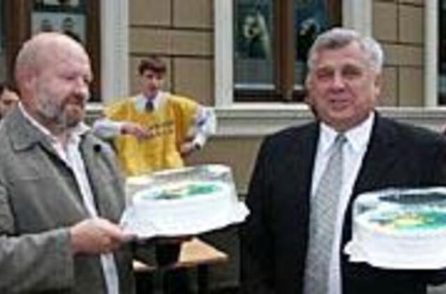 Klaipėdos meras atsidūrė tarp dviejų ugnių 