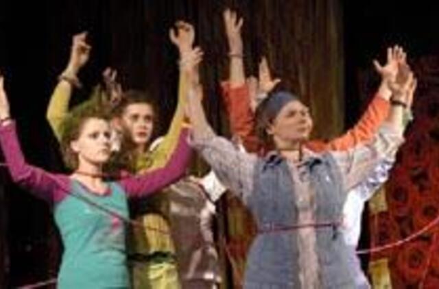 Ne Bjork, tik antausis 