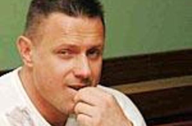 Teisėjas nusišalino nuo sąvadavimo bylos 
