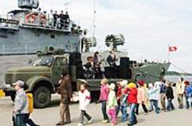 Kariškiai atvėrė duris visuomenei 