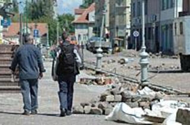 Vietoje "chruščiovkių" - autobusas kabrioletas 