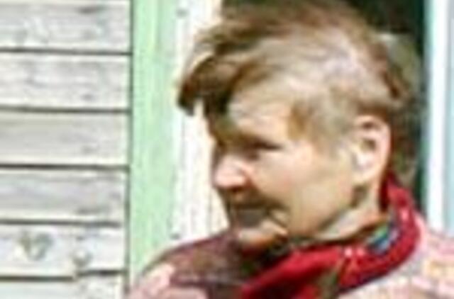 Uoliam kriminalistui - smūgis kirviu 