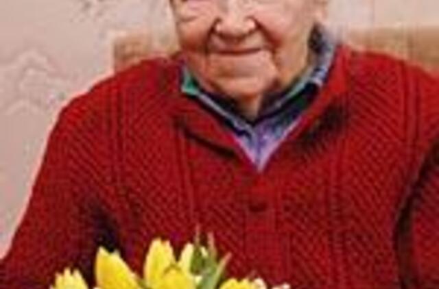 Ligų nežinanti senolė valgo viską 