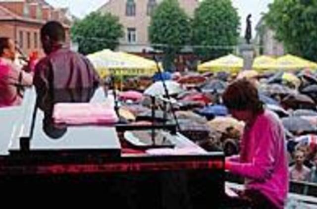 "Neo Group" apdraudė nuo lietaus 